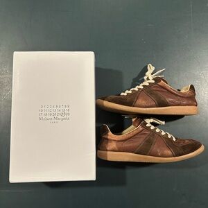 Maison Martin Margiela Brown GATS